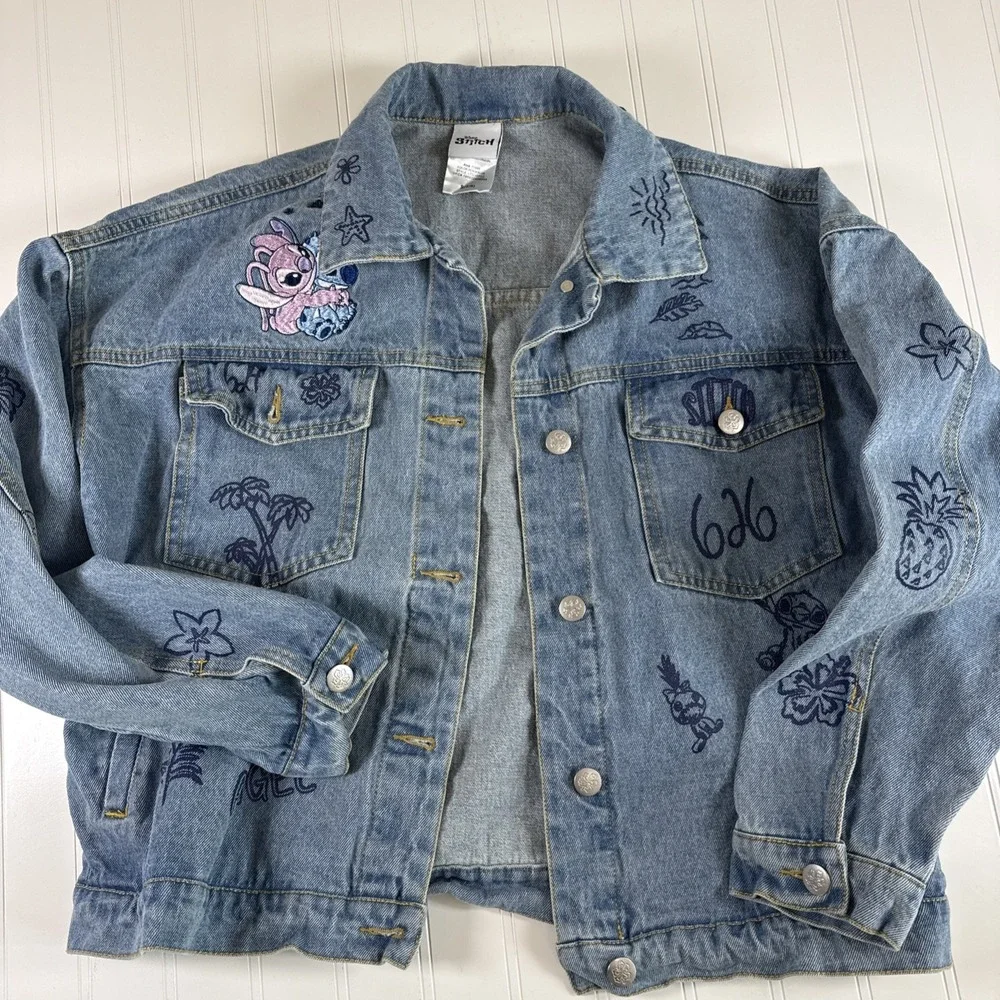 Disney Stitch 626 Jean Jacket Juniors Size S(3-5)‎ Light Wash Embroidered Prints